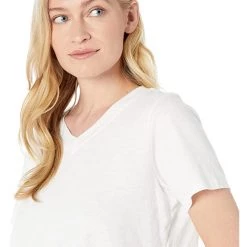 Eileen Fisher V-Neck Short Sleeve Tee in Slubby Organic Cotton Jersey | Shirts & Tops 8 Eileen Fisher V-Neck Short Sleeve Tee in Slubby Organic Cotton Jersey | Shirts & Tops -Eberjey Shop 71V8p1cJcuL. AC SR736920