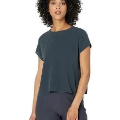 Eileen Fisher Crew Neck Top in Silk George Crepe | Shirts & Tops -Eberjey Shop 71v7HDUCVNL. AC SR736920